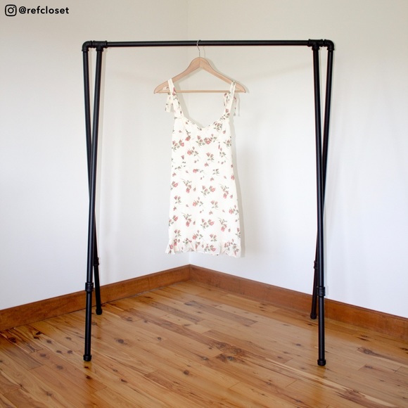 Reformation Christine Dress (Florence) - Picture 2 of 4